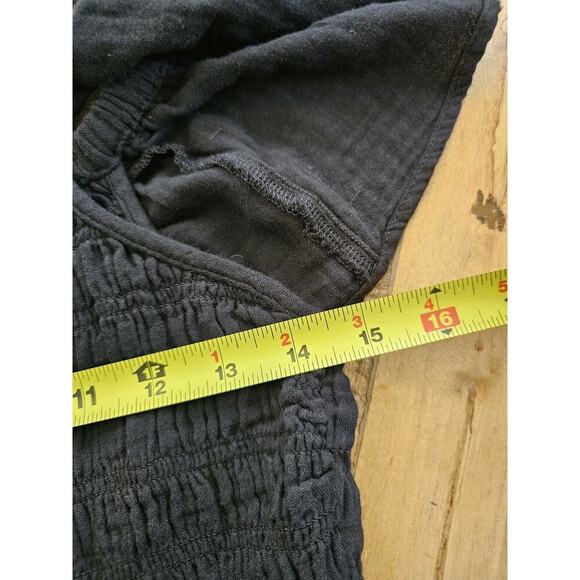 Old Navy Smocked Cropped Black Top Women’s Size M NWT - Picture 5 of 6